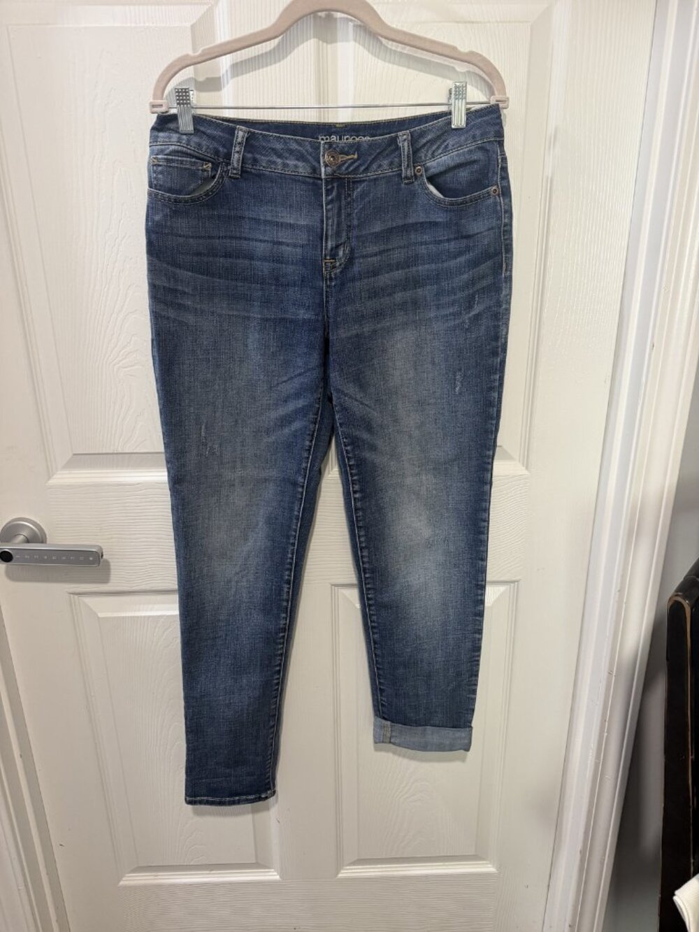 Maurice Size 7/8 Medium Wash Cropped Boyfriend Jeans